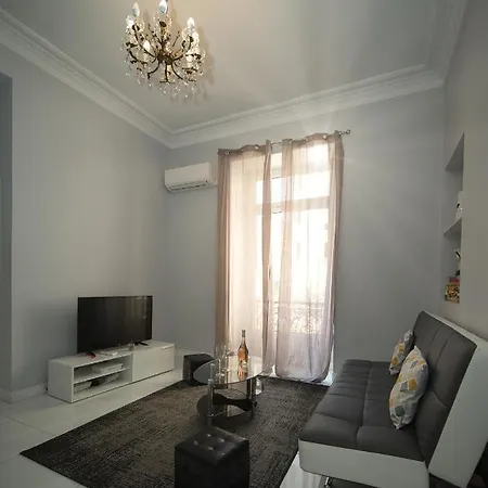 Apartment Designer Flat