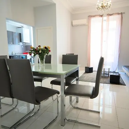 Apartment Designer Flat *